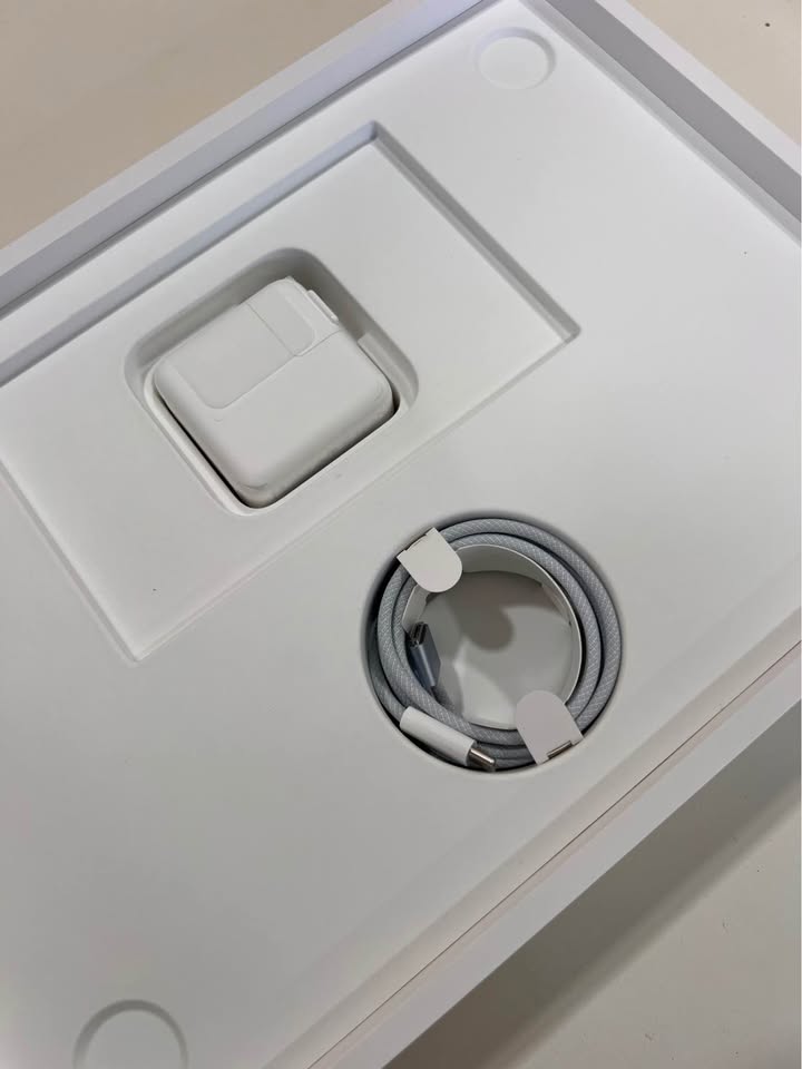 MacBook Air M4 Chip 2025 Apple Certified 4 MacBook Air M4 Chip 2025 Apple Certified