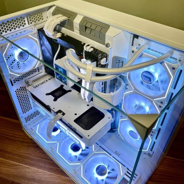 High End Gaming PC | R7 7800x3D | RTX 5070