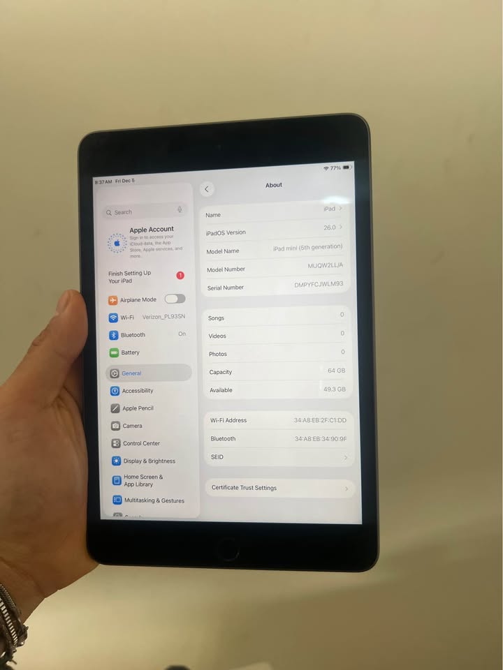iPad mini 5th gen 64gb grey WiFi only 1 iPad mini 5th gen 64gb grey WiFi only