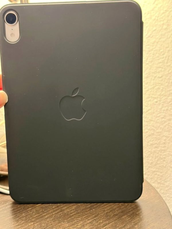 Apple iPad Mini 6th Generation- (Starlight) 64 GB & Original Apple Folio case 1N26