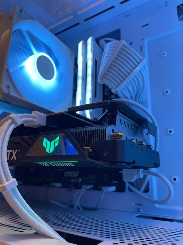 White Gaming PC ⚪️ - CPU Ryzen 3600 - GPU 3060Ti - RAM 16GB - 1TB SSD