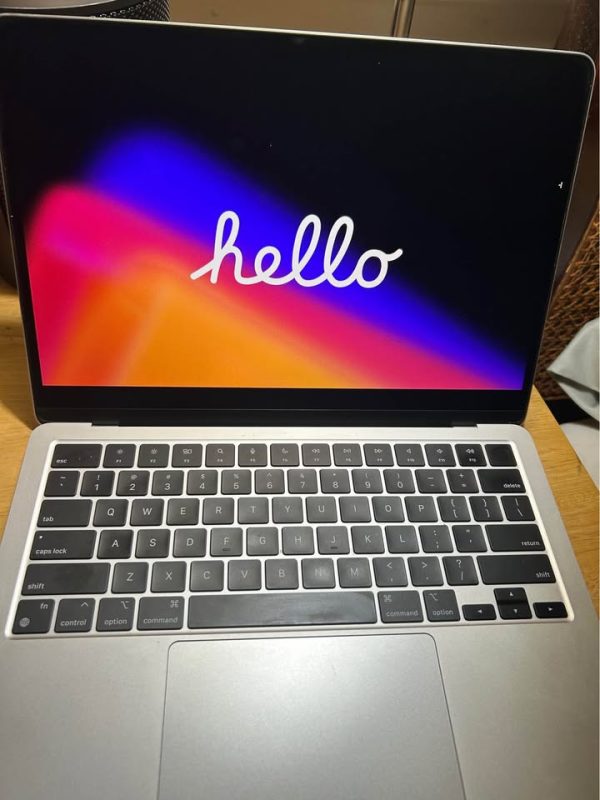 Apple M2 22 MacBook Air Laptop