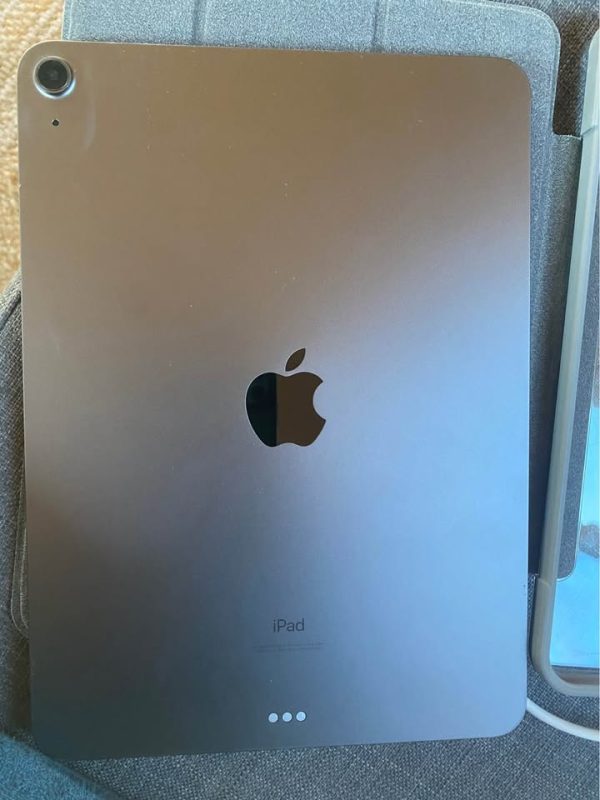 iPad Air 4th generation (pencil included)