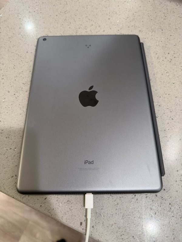 iPad 9th Generation 64GB Wi-Fi with Smart Cover
