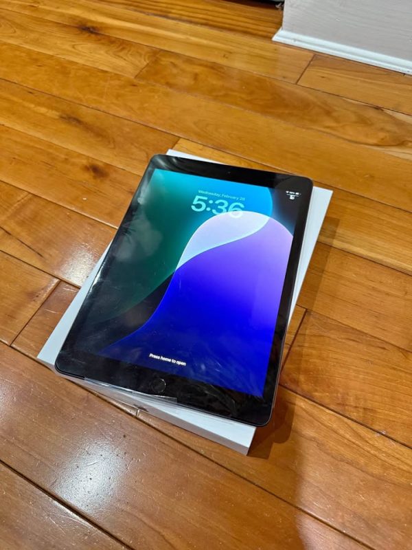 7th Generation iPad 32gb