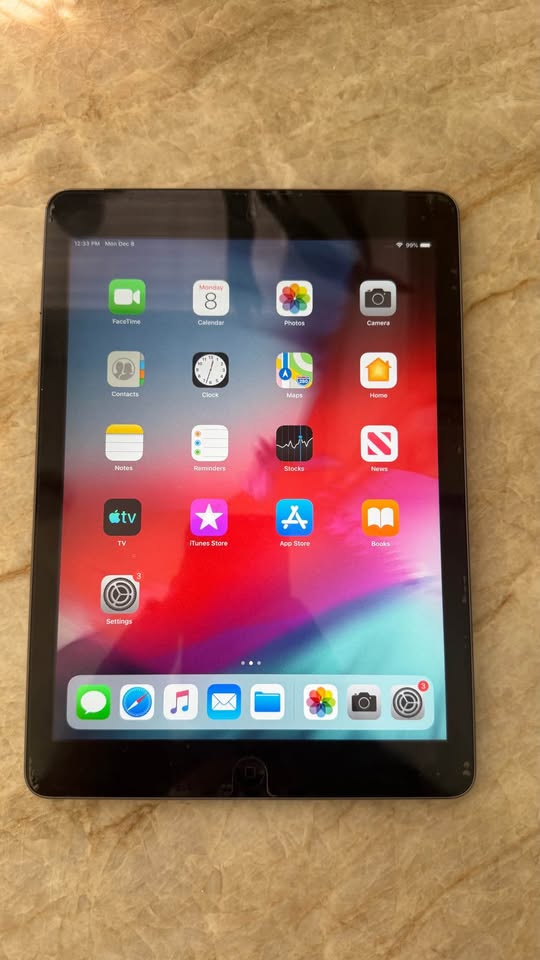 Apple IPad Air 1 - 9.7” Screen - Model A1475 - 16GB - Verizon