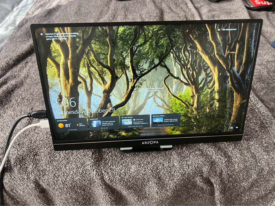 ASUS A17 Gaming Laptop 16GB ram upgrade (broken screen) + 15in Portable Monitor RYZEN 5 4600/GTX1650 2 ASUS A17 Gaming Laptop 16GB ram upgrade (broken screen) + 15in Portable Monitor RYZEN 5 4600/GTX1650