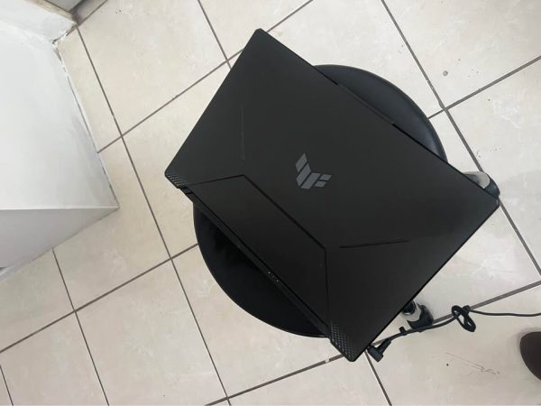 ASUS A17 Gaming Laptop 16GB ram upgrade (broken screen) + 15in Portable Monitor RYZEN 5 4600/GTX1650