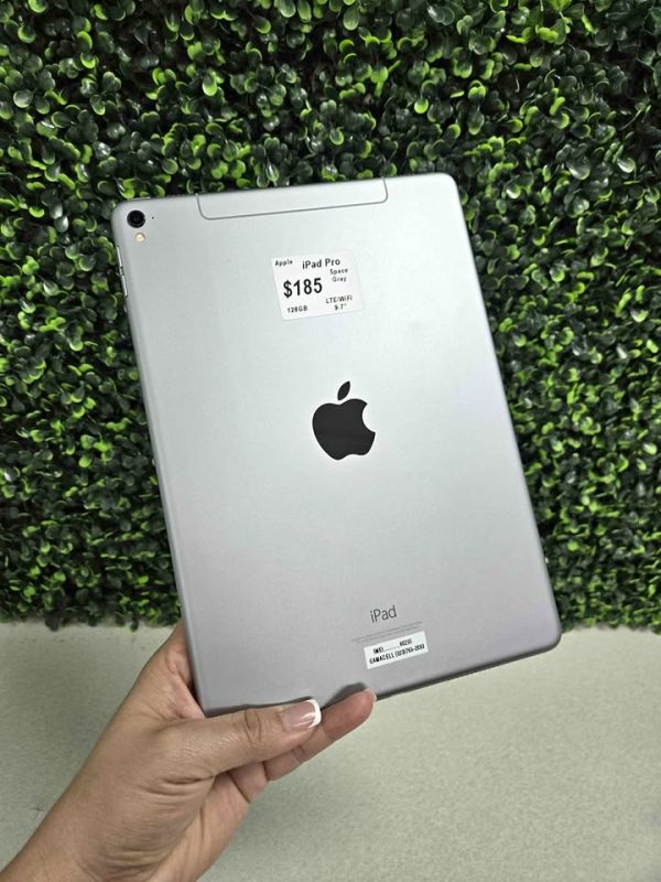 Apple iPad (Unlocked)