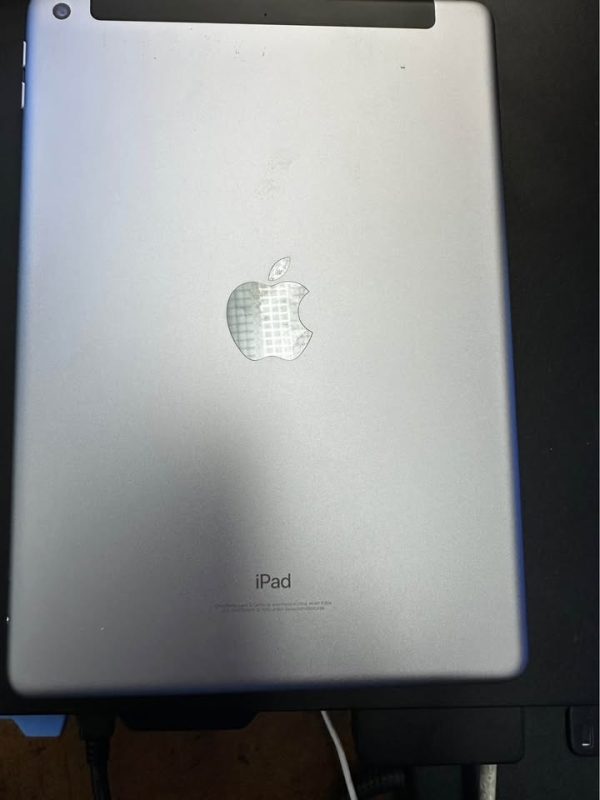 iPad 6th Gen, 32 GB with cellular and wifi