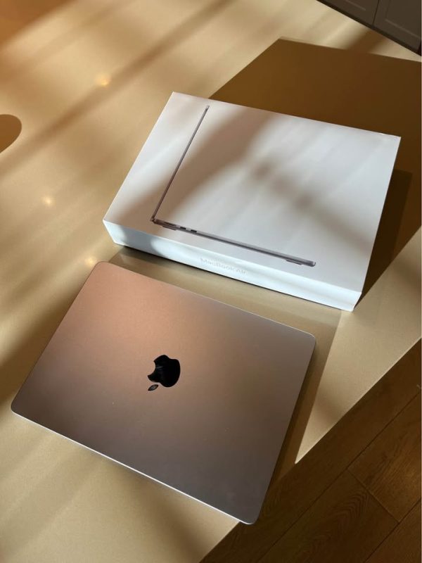 MacBook Air 2022 with M2 Chip