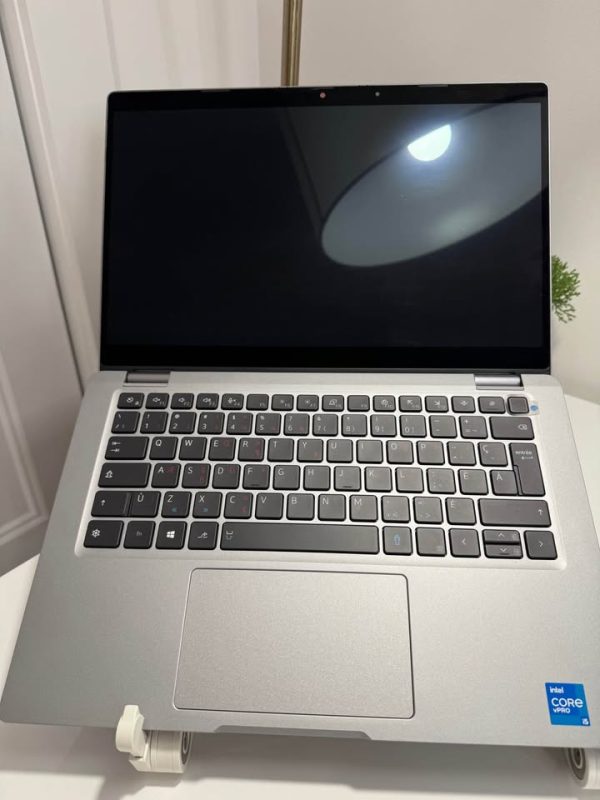 Dell Latitude 5320; i5 11Th; 16Go Ram; 256Go SSD.