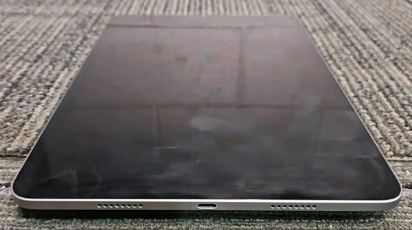 Apple A2759 (mnxd3ll/a) Ipad Pro (4th Gen) 11" Tablet