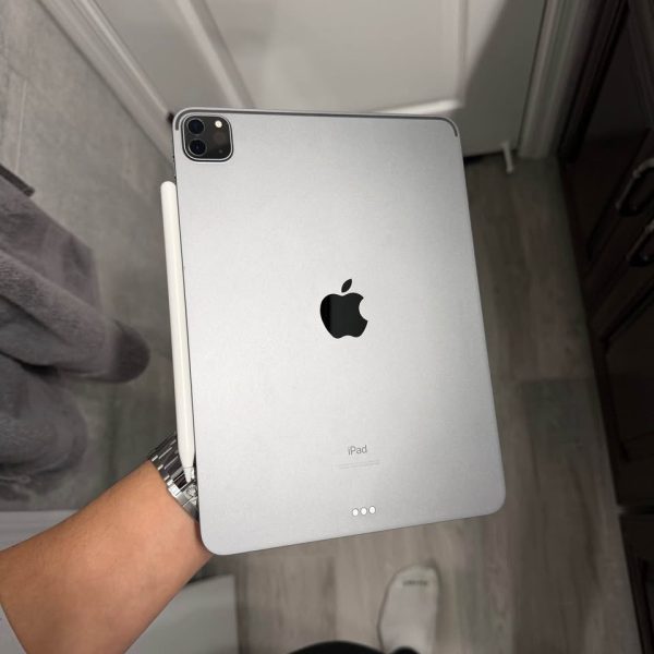 Apple iPad Pro 11-inch (2nd Gen - 2020) 256GB A2228