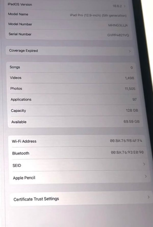 Beautiful iPad Pro 5th Edition and Apple Pen