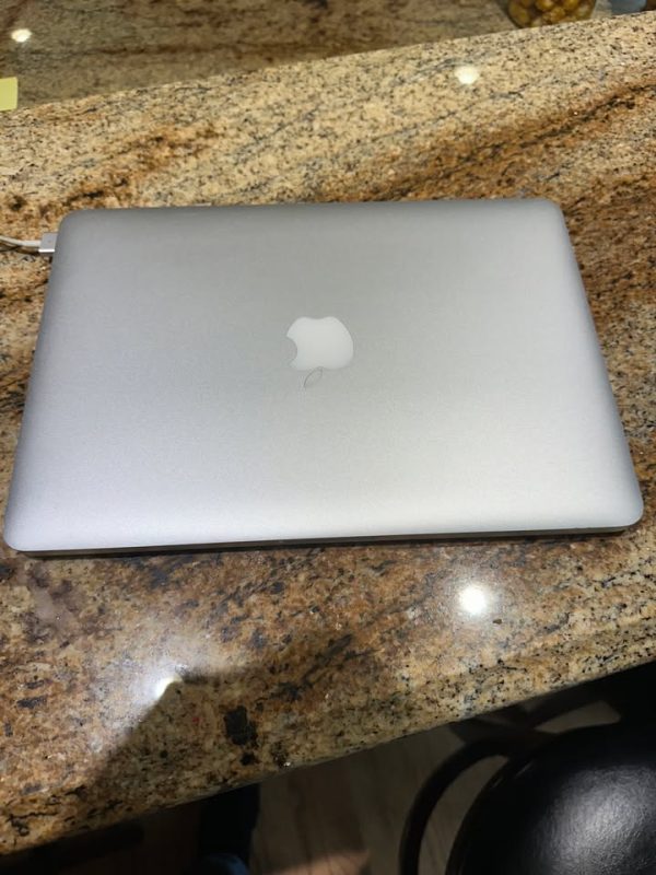 Laptop Apple MacBook Pro Computer