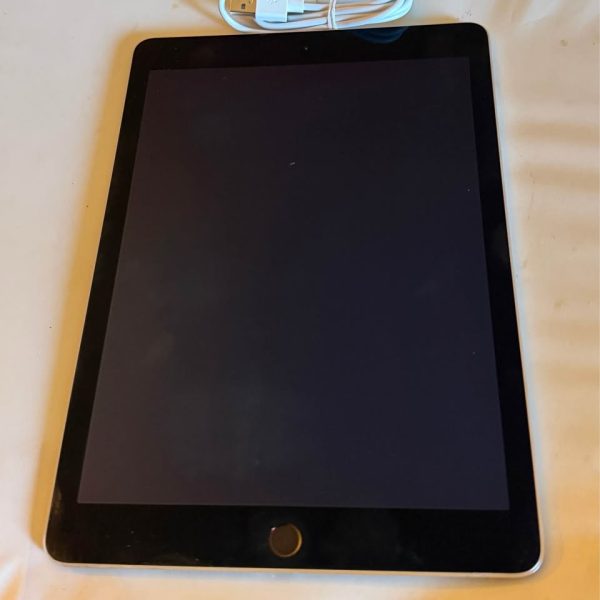 Apple ipad air 2 wifi only gray