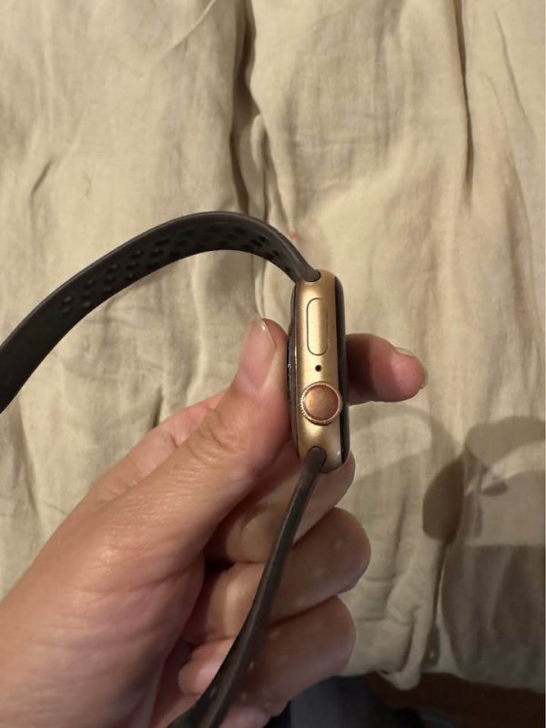 Apple Watch - series 6- gps + cellular