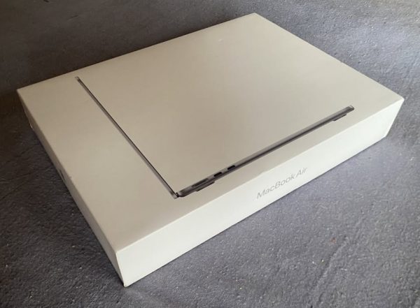 Apple Macbook Air 13.6