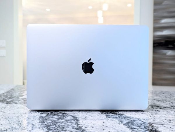 2017 MacBook AIR 12 RETINA | Intel Core M3 2.2GHz • 256GB SSD | Excellent Condition