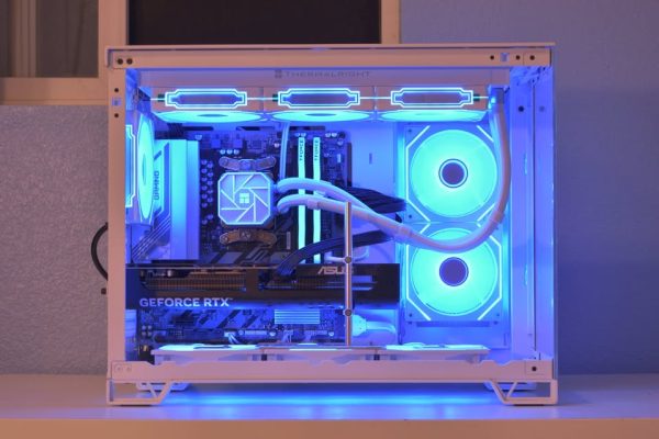 Gaming PC: Ryzen 5 7600X + RTX 5070 12GB + 32GB DDR5 6000mhz + 1tb NVME SSD