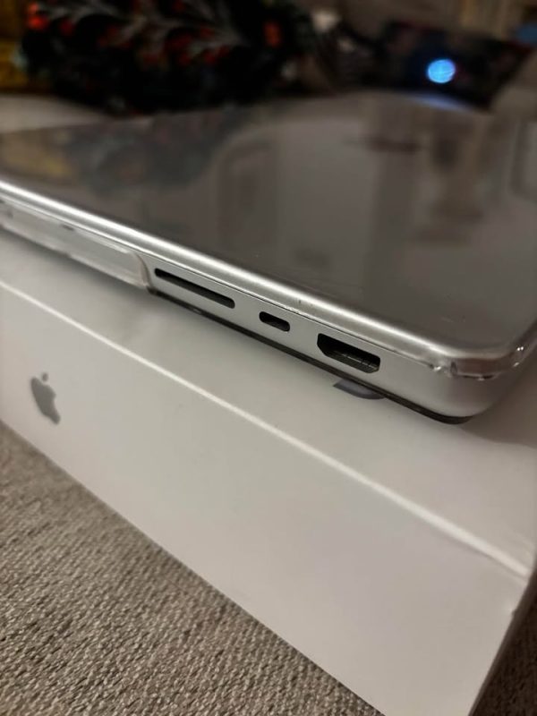 Apple M1 Max 14” MacBook Pro 1TB SSD