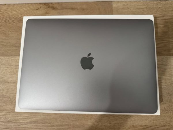 Apple MacBook Pro 13 Inch (A1708) 256GB