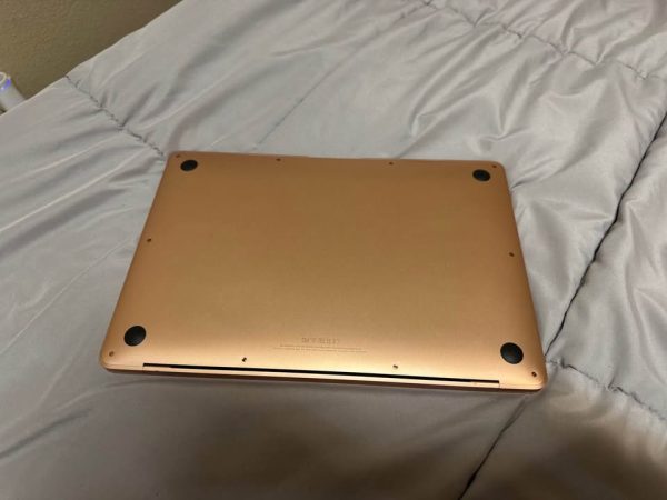 MacBook Air in Gold (Retina, 13-inch, 2019)