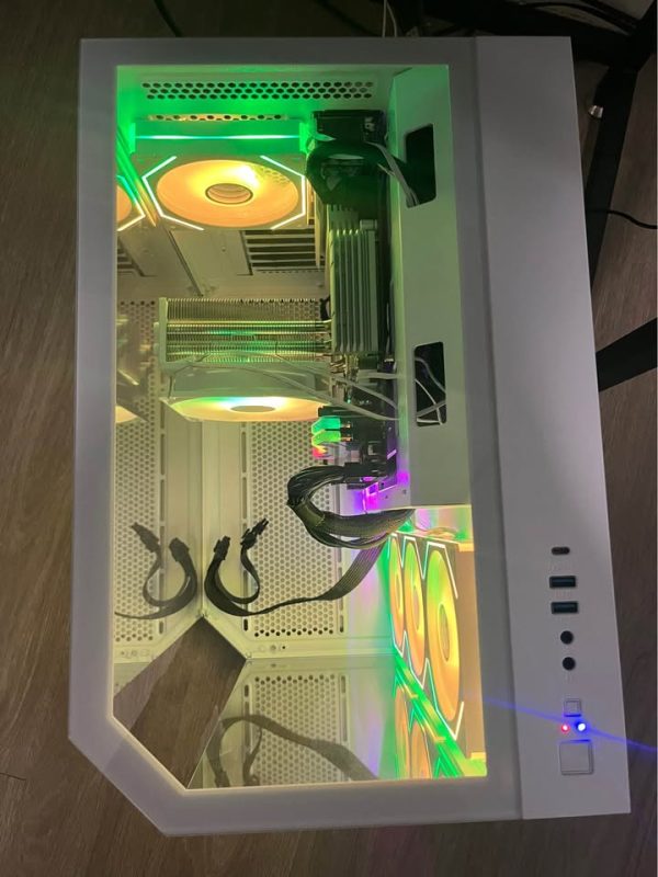 WHITE GAMING PC / NO GPU