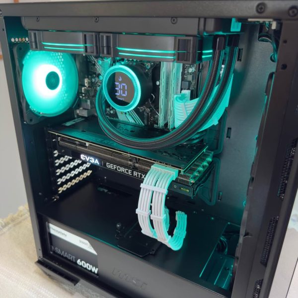 Gaming PC / Intel i7 4.70GHz Turbo / NVIDIA RTX 3070 / 32 GB Ram / SSD - HDD / AIO RGB / MSI