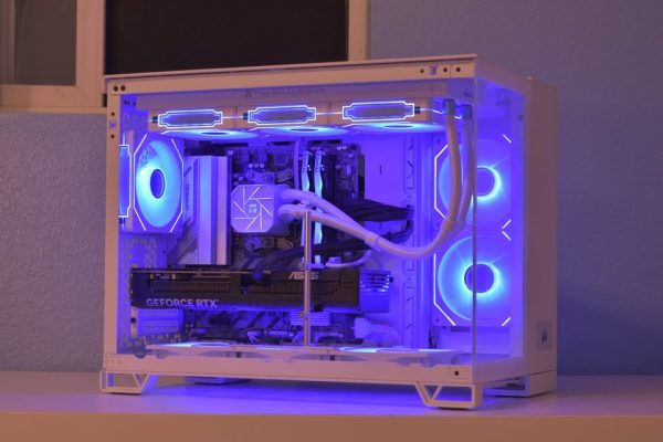 Gaming PC: Ryzen 5 7600X + RTX 5070 12GB + 32GB DDR5 6000mhz + 1tb NVME SSD