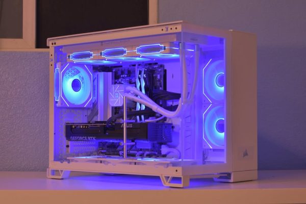 Gaming PC: Ryzen 5 7600X + RTX 5070 12GB + 32GB DDR5 6000mhz + 1tb NVME SSD