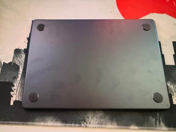 2022 Macbook air 13.8 inch 256gb 8gb ram