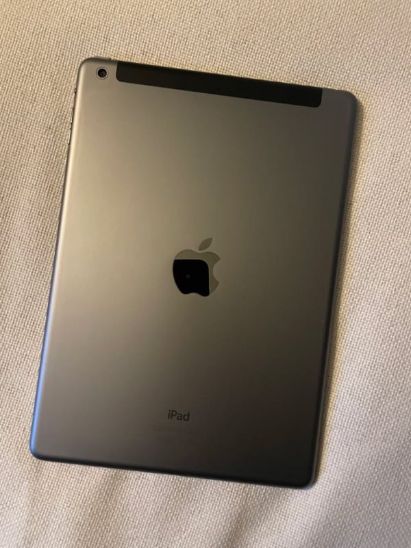 Apple iPad Air 1st Gen - Black, 128 GB