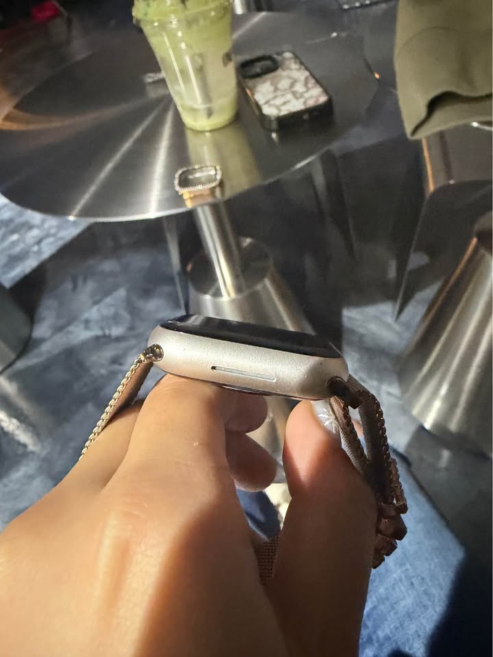 Apple Watch Series 8 4 Apple Watch Series 8