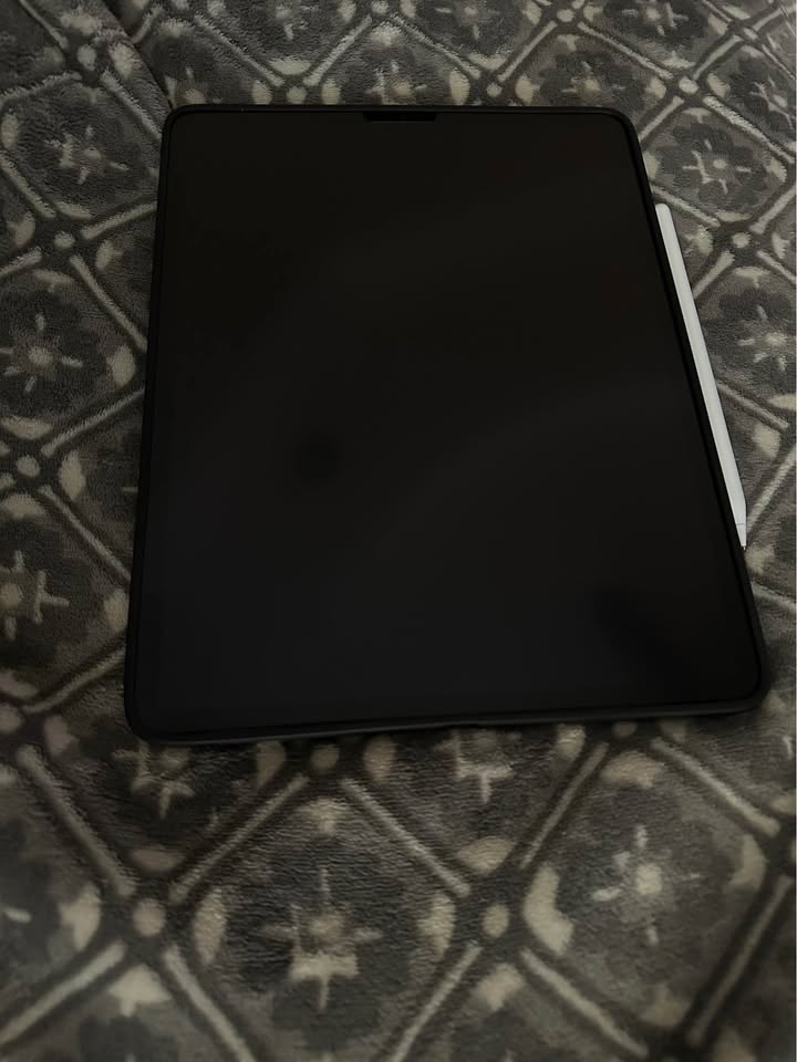 iPad PRO 12.9 INCH 4 iPad PRO 12.9 INCH