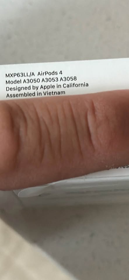 AirPods 4 - brand new sealed