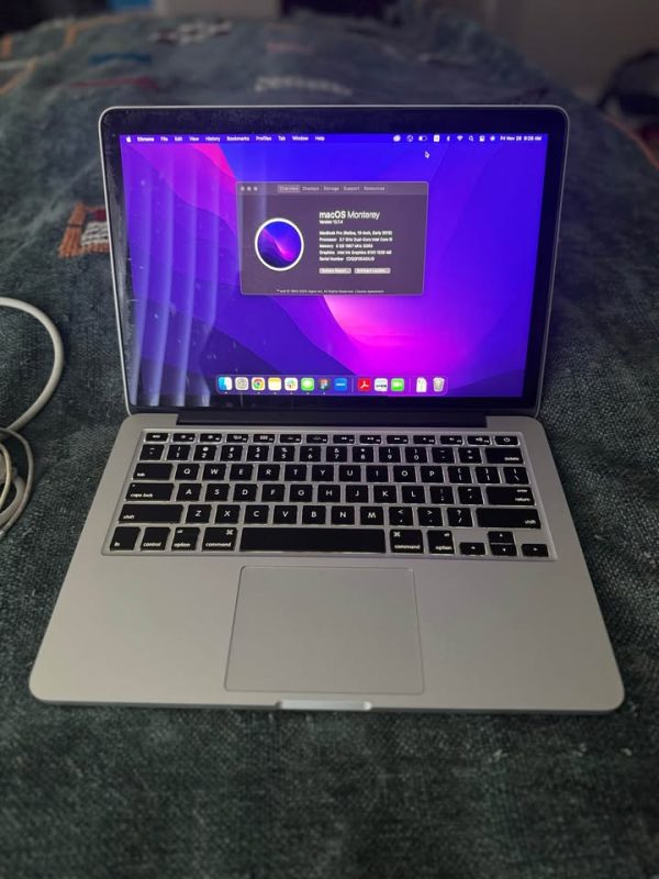 LIKE NEW MacBook Pro 13” Early 2015