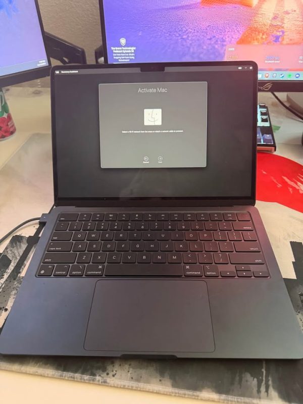 2022 Macbook air 13.8 inch 256gb 8gb ram