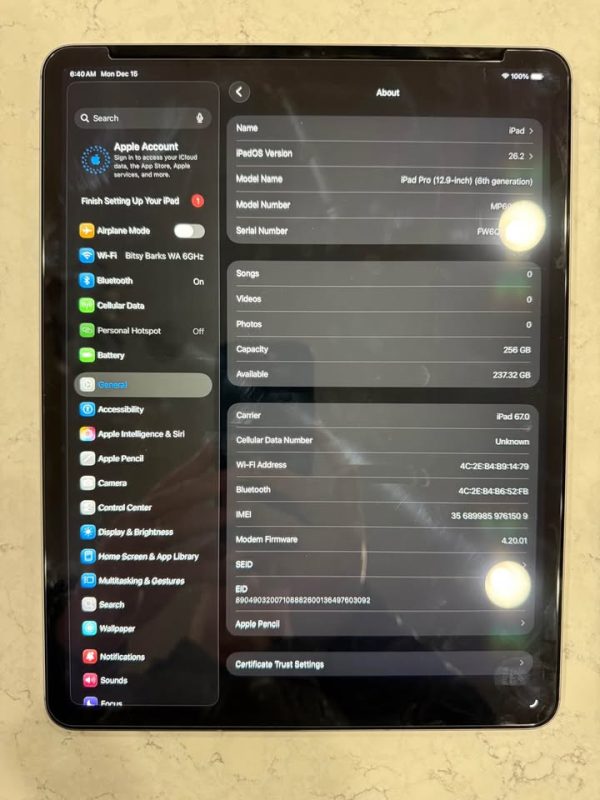 Unlocked M2 iPad Pro 12.9” WiFi + Cellular 256gb (6th Gen)