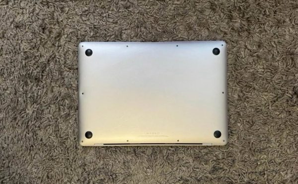 2020 Apple MacBook Air 13