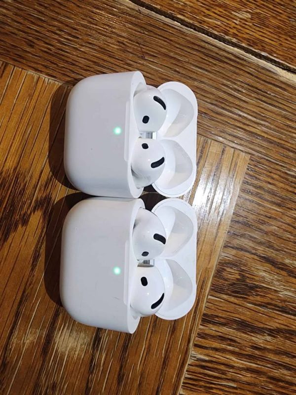 Airpods 4 with warranty 1/28/26 Airpods 4 ANC with warranty 12/31/25