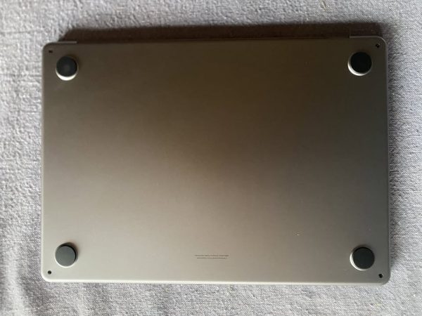 Apple Macbook Air 13.6