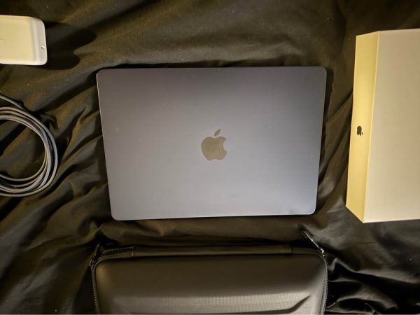 2025 Apple MacBook Air 13-inch Laptop - Apple M4 chip Built for Apple Intelligence 16GB Memory 256G