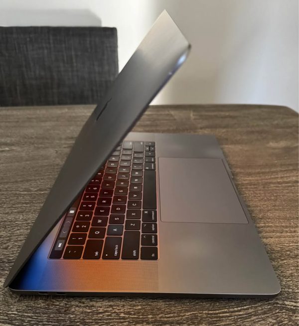 MacBook pro Touch Bar Touch ID