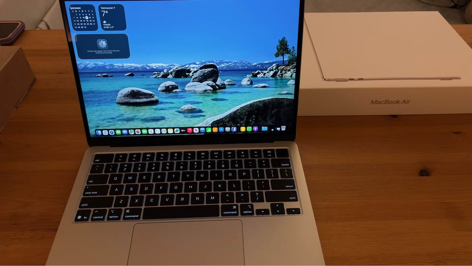 2025 Apple MacBook Air 3 2025 Apple MacBook Air