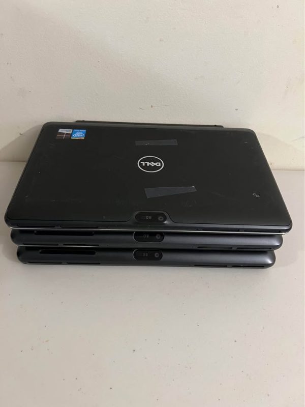 Lot of 9 MacBooks & Laptops.