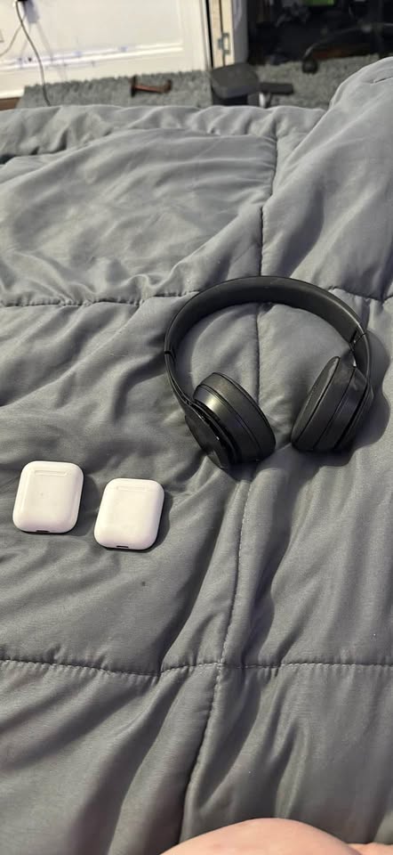 airpods and beats 8 airpods and beats