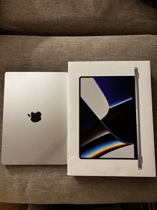 Apple M1 Max 14” MacBook Pro 1TB SSD