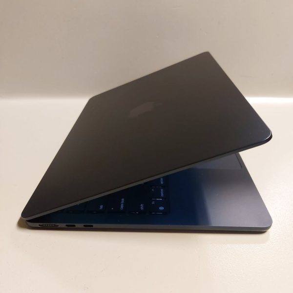 2022 MacBook Air Laptop M2 8Gb 256GB Midnight Blue 13